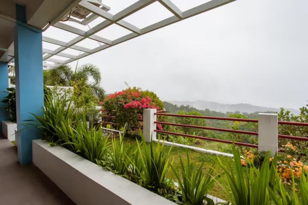 Casa Noah Hotel Tagaytay City Exterior foto